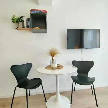 Bohotastic Apartment Fuer Bis Zu 4, Terrasse, Grill Erlangen Exterior foto