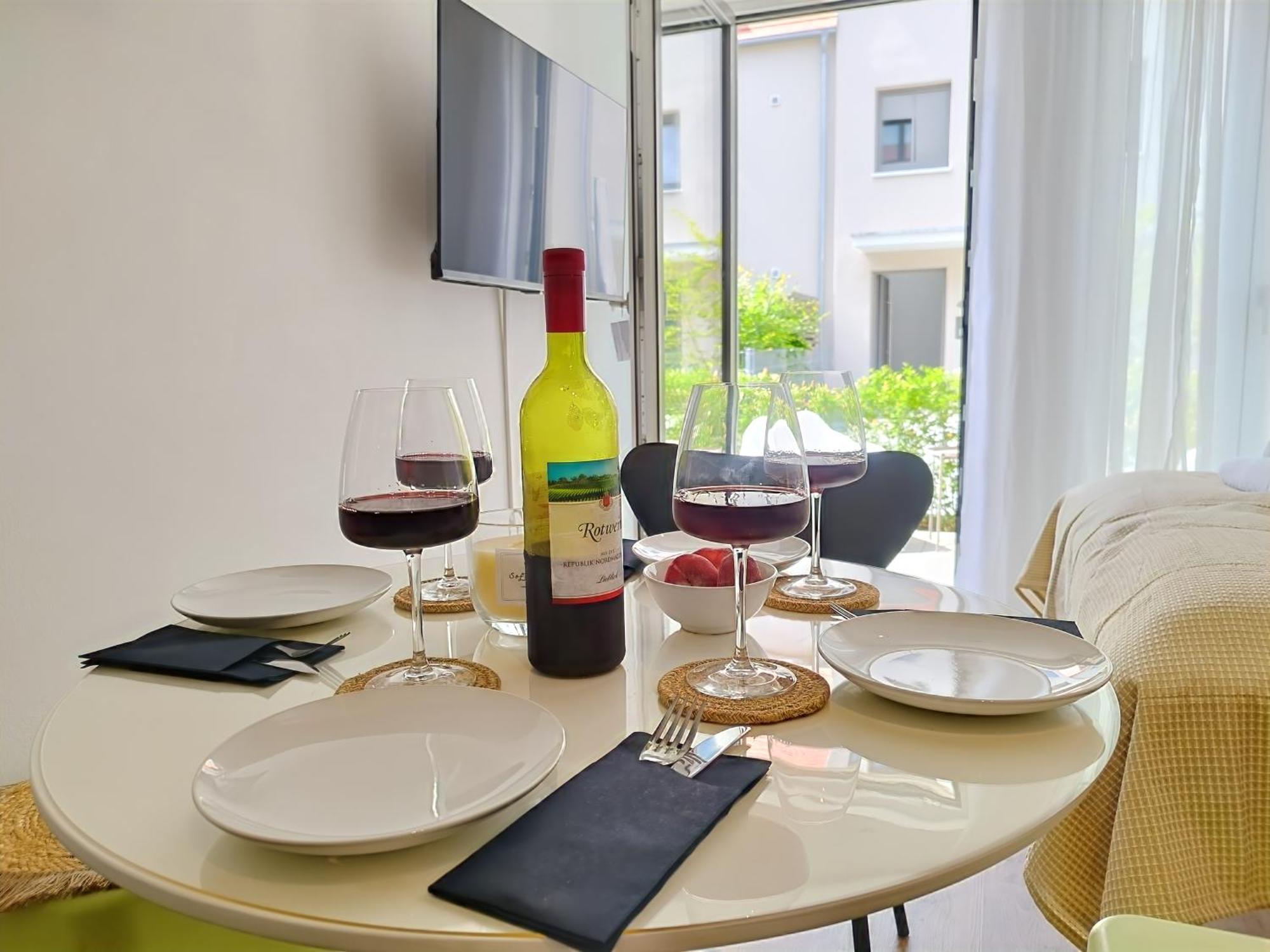 Bohotastic Fuer Bis Zu 4, Terrasse, Grill Apartment *